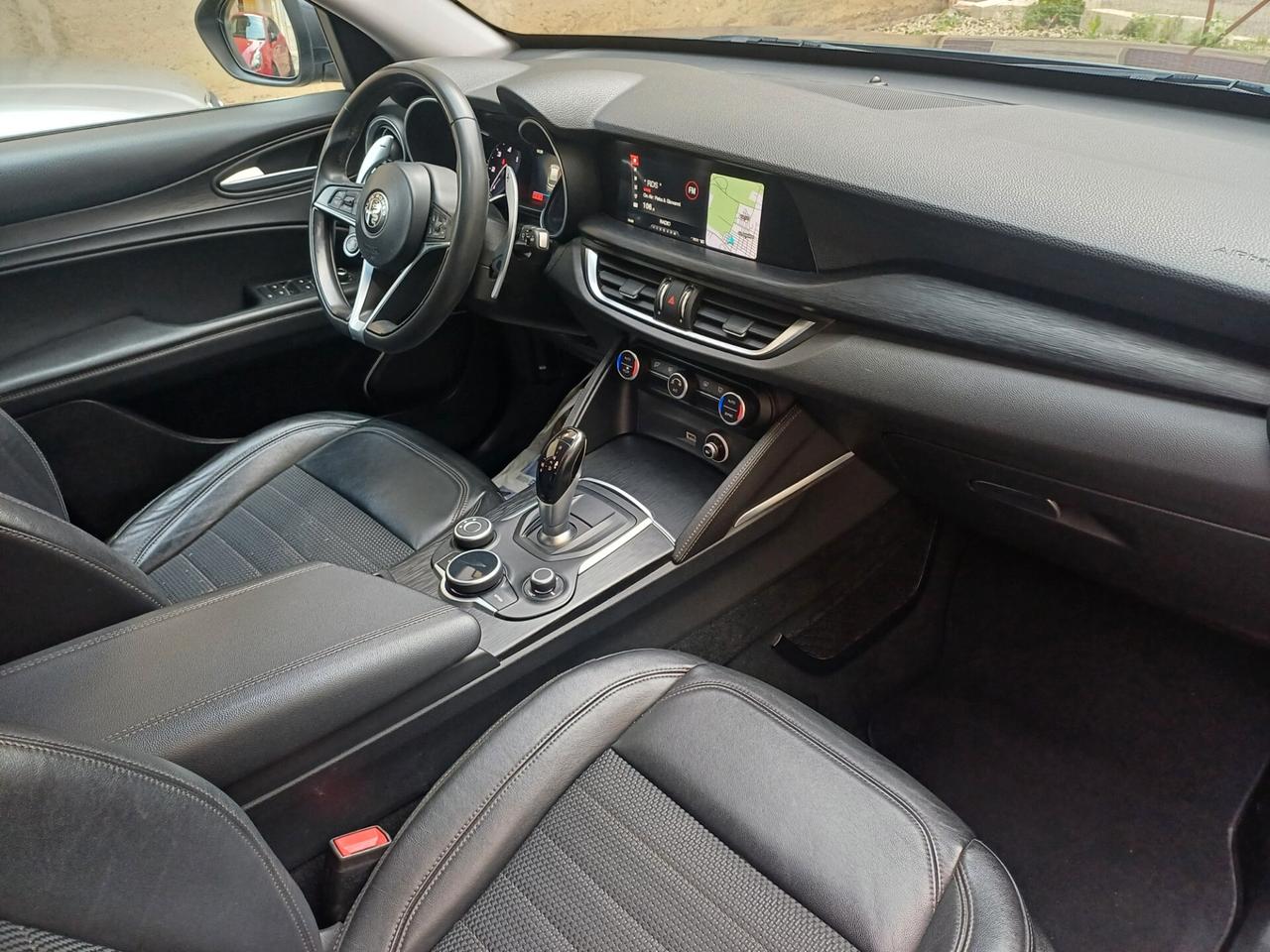 Alfa Romeo Stelvio 2.2 Turbodiesel 180 CV AT8 RWD Executive