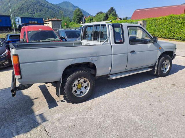 NISSAN King Cab 2500 4x4