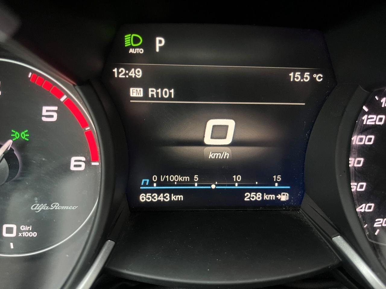 Alfa Romeo Stelvio 2.2 Turbodiesel 160 CV AT8 RWD Super