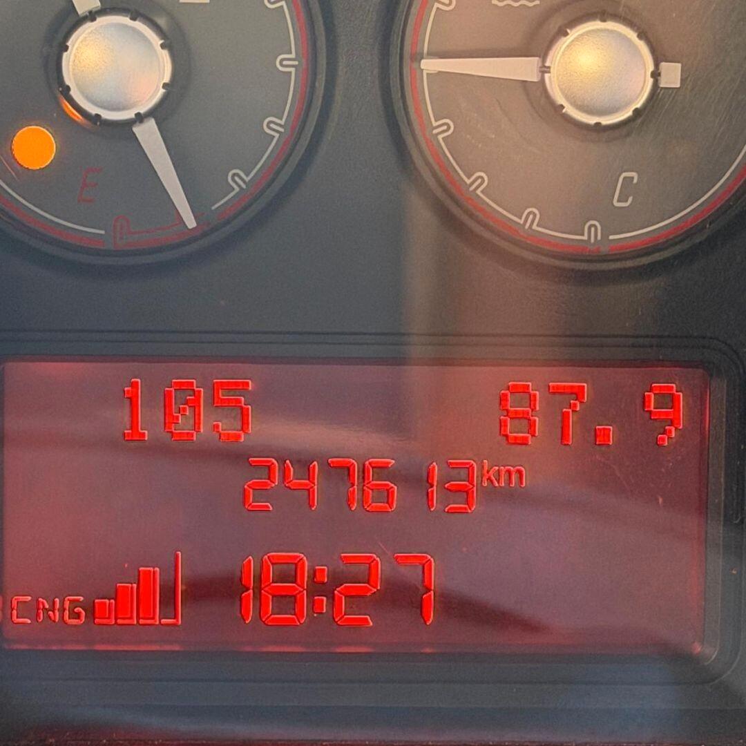 Fiat Punto 1.4 - 5 porte Natural Power 70CV