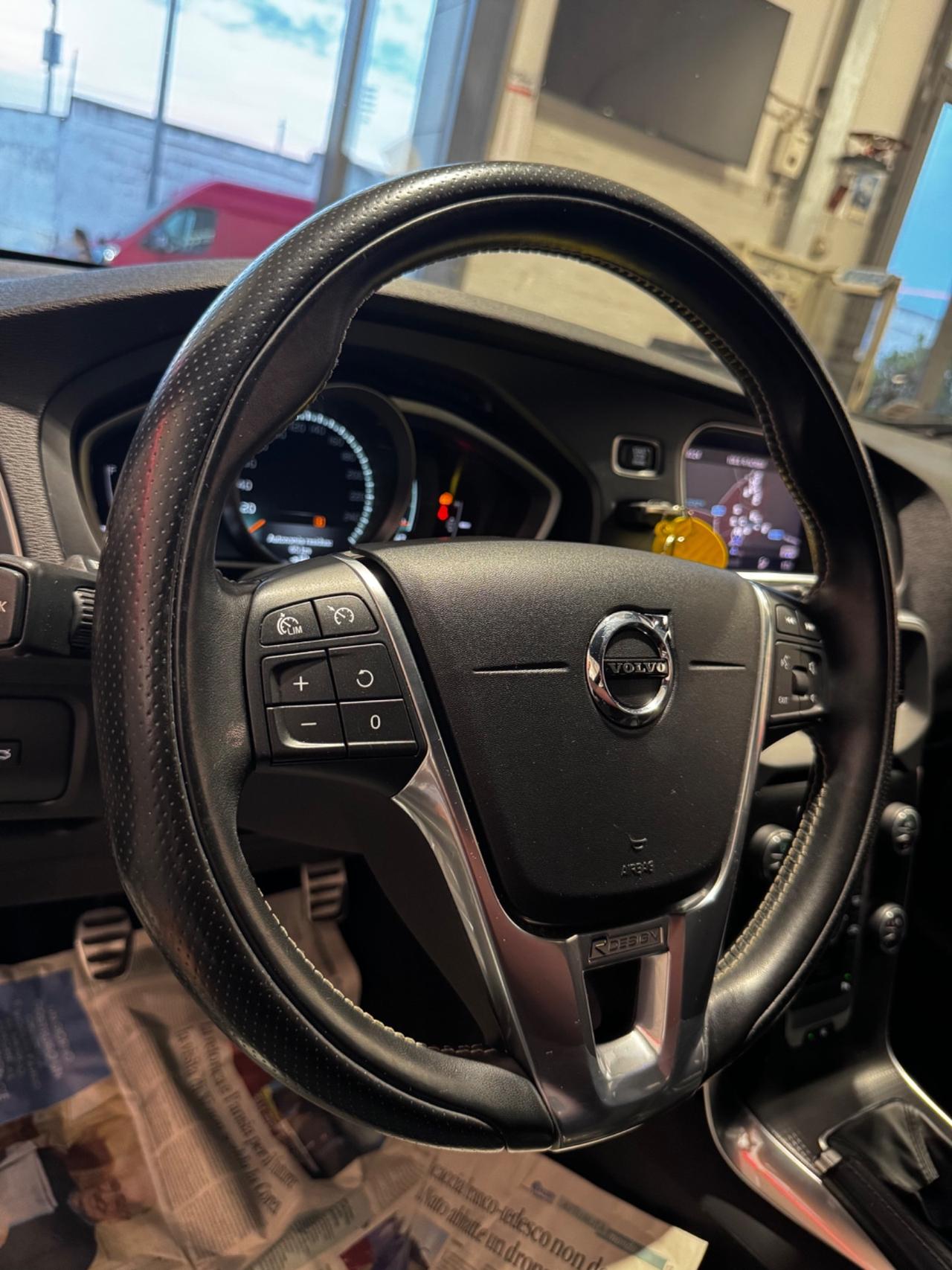 Volvo V40 D2 R-design