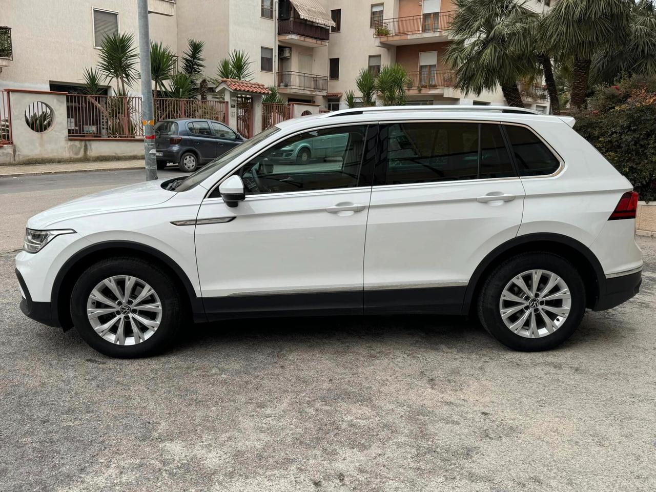 TIGUAN 2.0 TDI E6 LIFE NAVI CERCHI PERFETTA