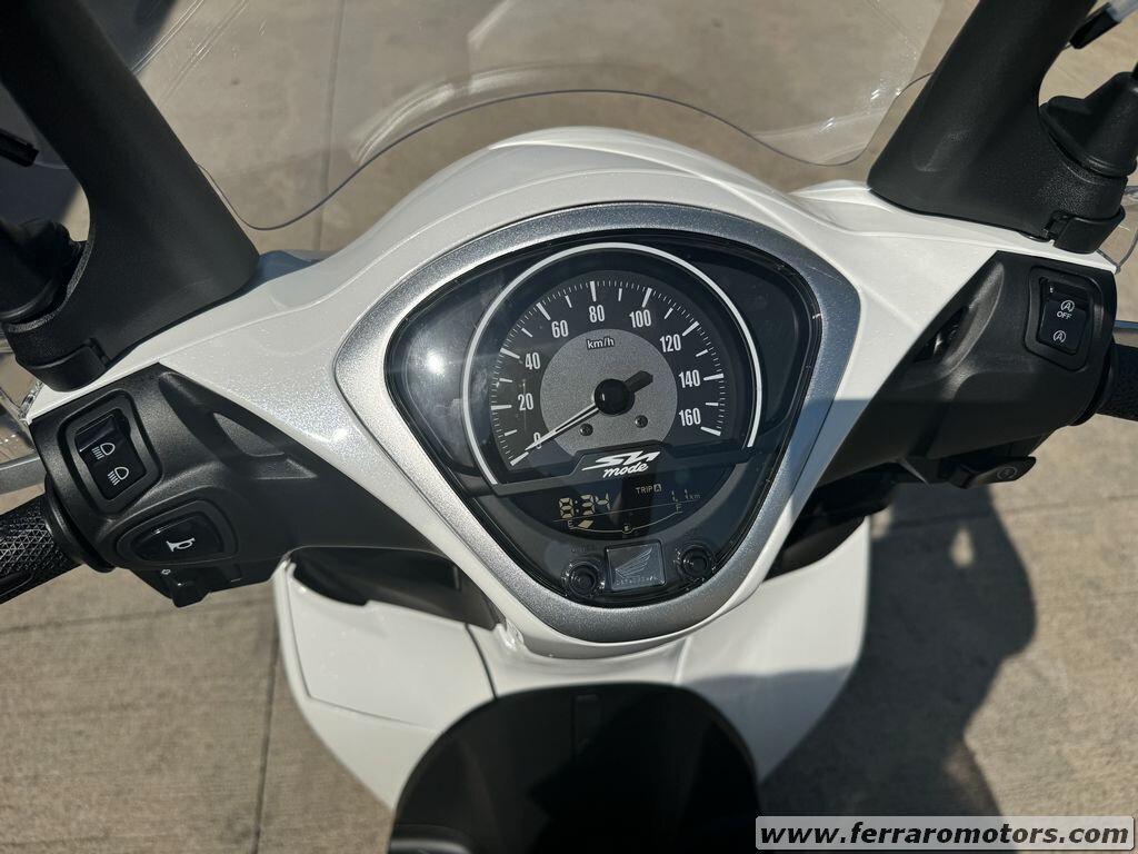 HONDA SH 125 MODE NUOVO A SOLI 32 EURO AL MESE