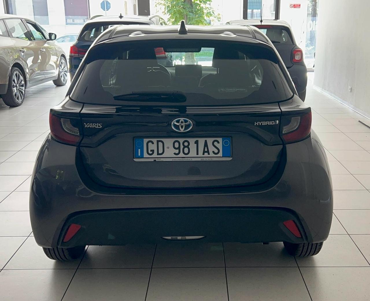 Toyota Yaris 1.5 Hybrid 5 porte Business