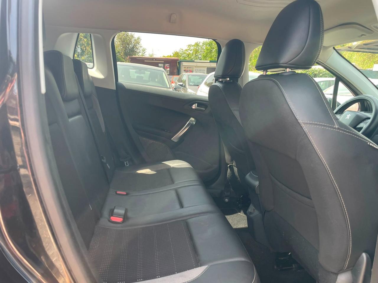 Peugeot 2008 BlueHDi 120 S&S Black Matt