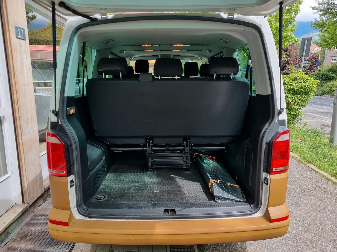 Volkswagen Caravelle 2.0 TDI 150CV 8 POSTI