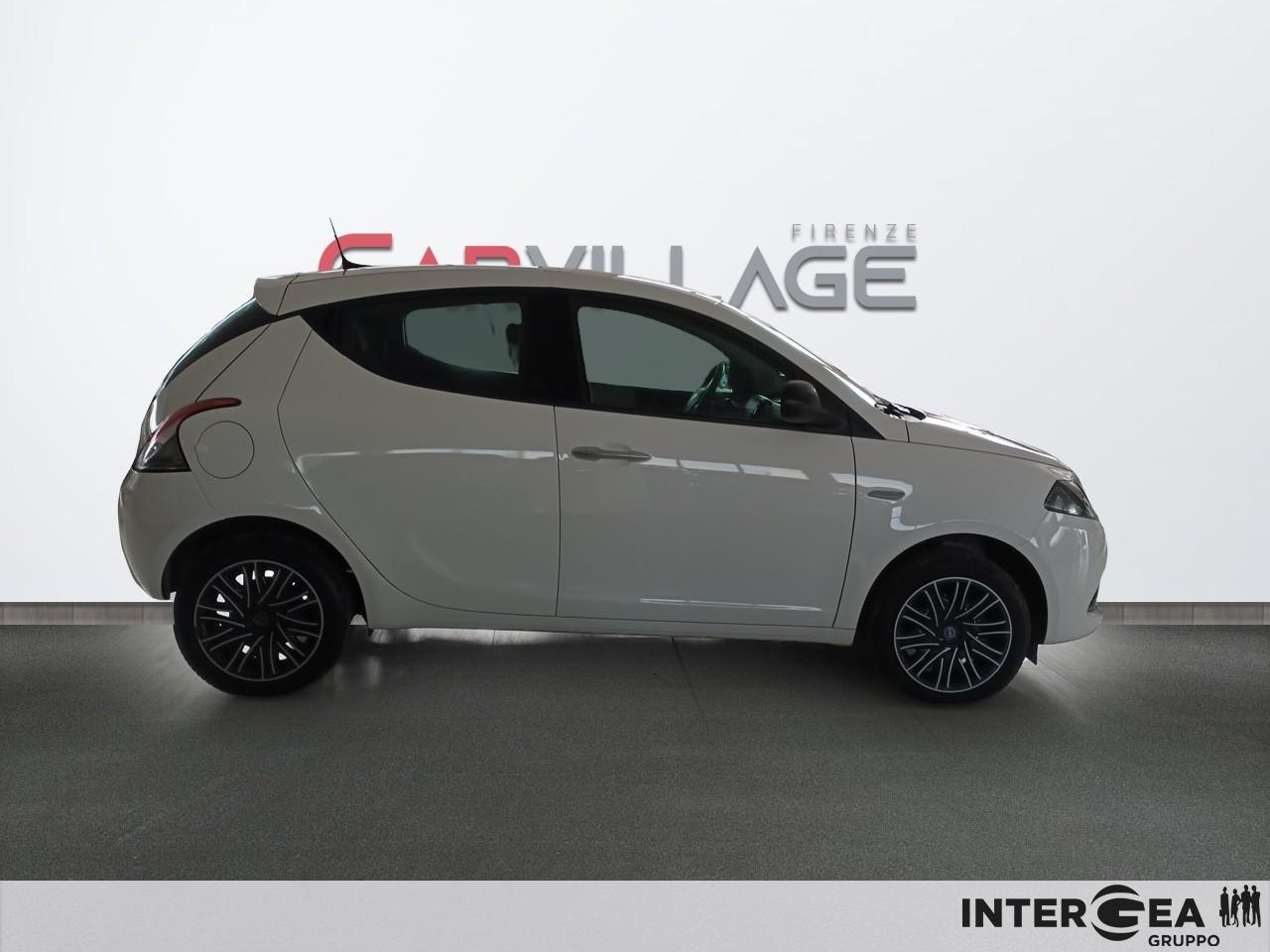 LANCIA Ypsilon 1.0 firefly hybrid Gold s&s 70cv