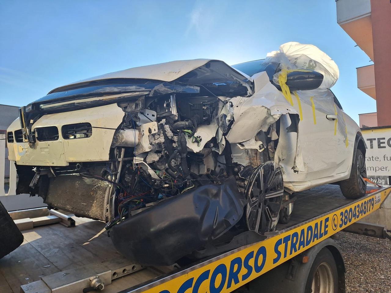 Lancia Ypsilon Hybrid e-DCT