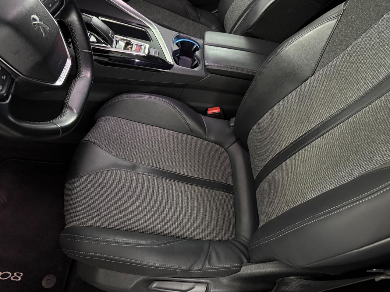 Peugeot 3008 BlueHDi 130 S&S EAT8 Allure