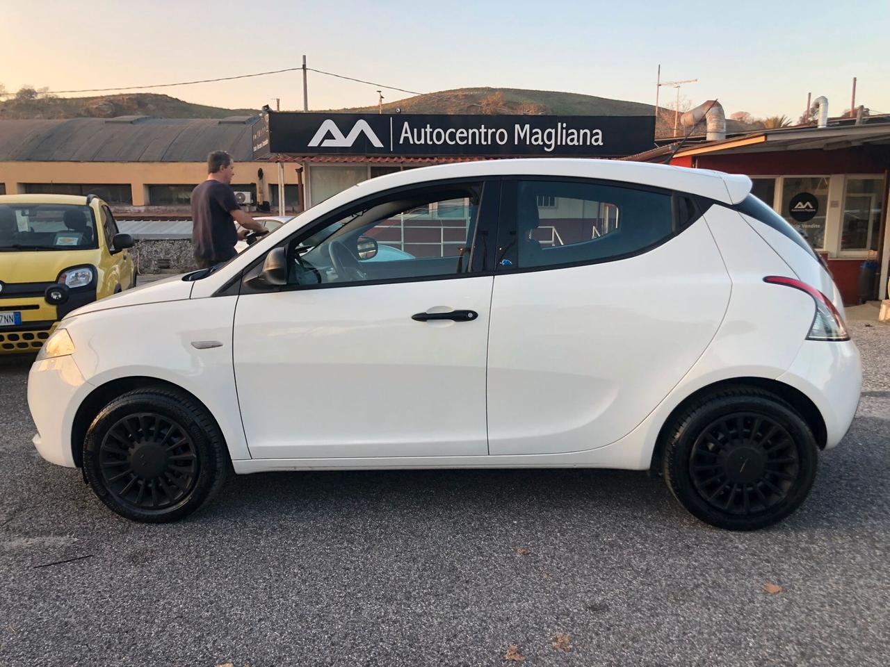 Lancia Ypsilon 1.2 69 CV 5 porte GPL Ecochic Elefantino Blu PROMO FINANZIAMENTO