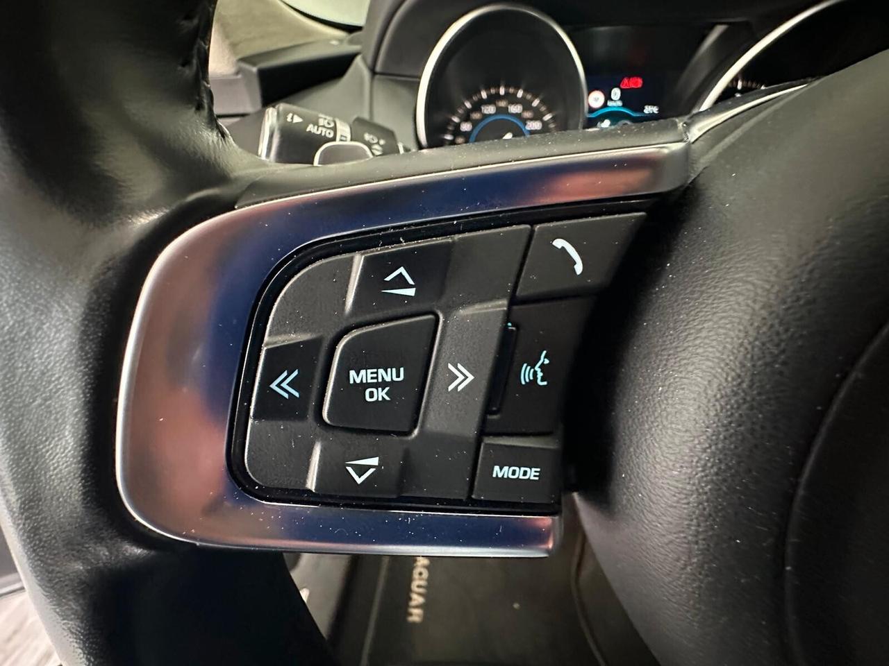 Jaguar F-Pace 2.0 D 180 CV AWD aut. R-Sport