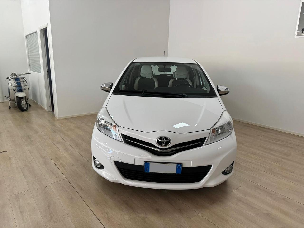 Toyota Yaris 1.4 D-4D 5 porte*** NEOPATENTATI***