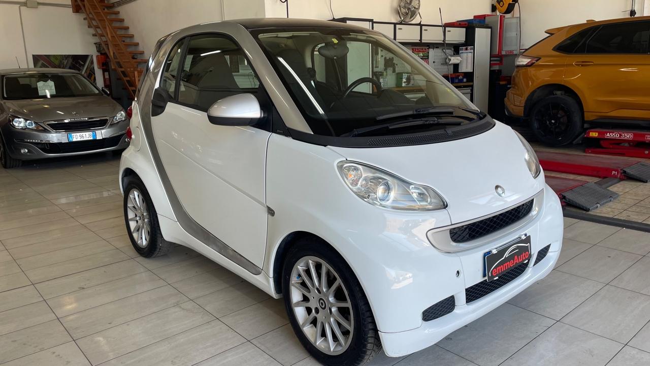 Smart ForTwo 1000 52 kW MHD coupé pure