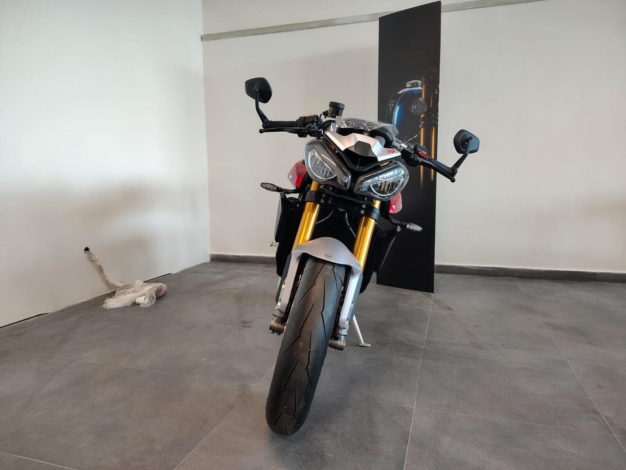 Triumph Street Triple 765RX