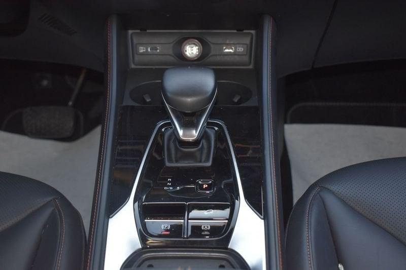 MG HS 1.5 T Luxury AT