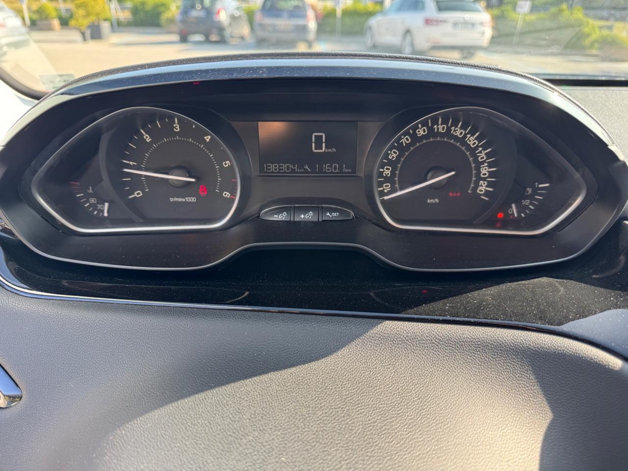 Peugeot 208 BlueHDi 100 5 porte GT Line