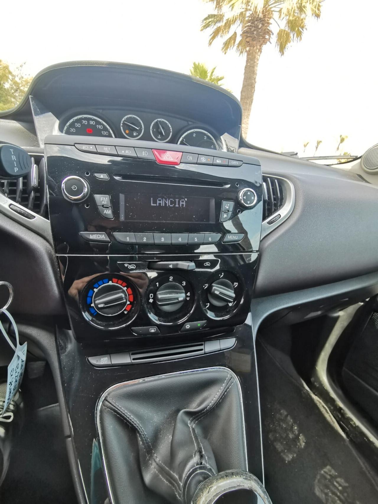 Lancia Ypsilon 1.3 MJT 75 CV Platinum 2011