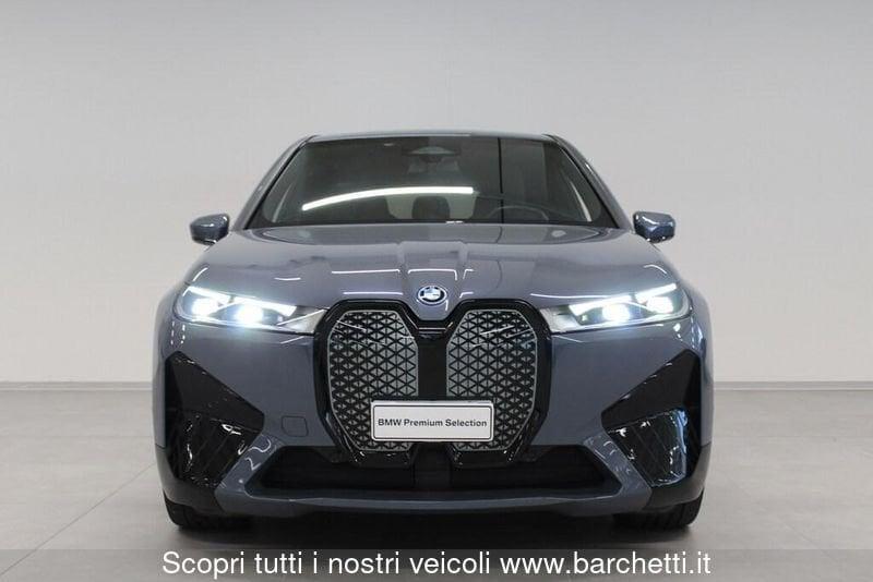 BMW iX xdrive40 pacchetto sportivo