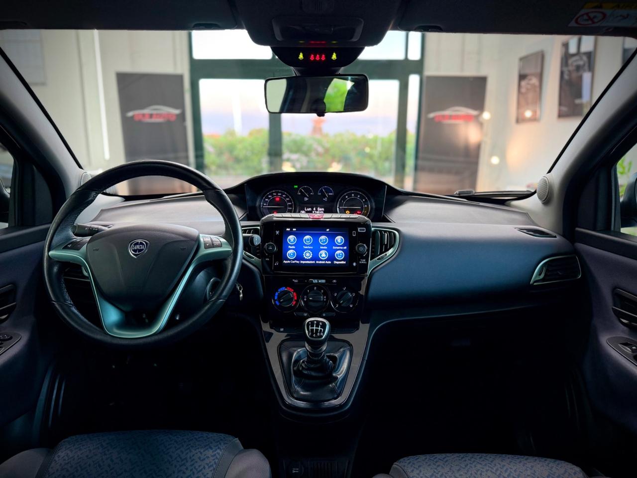 Lancia Ypsilon 1.0 FireFly 5 porte S&S Hybrid Gold