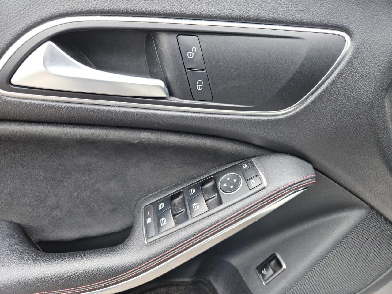 Mercedes-benz CLA 200 d Premium
