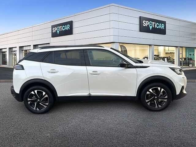 Peugeot 2008 motore elettrico 136 CV Allure