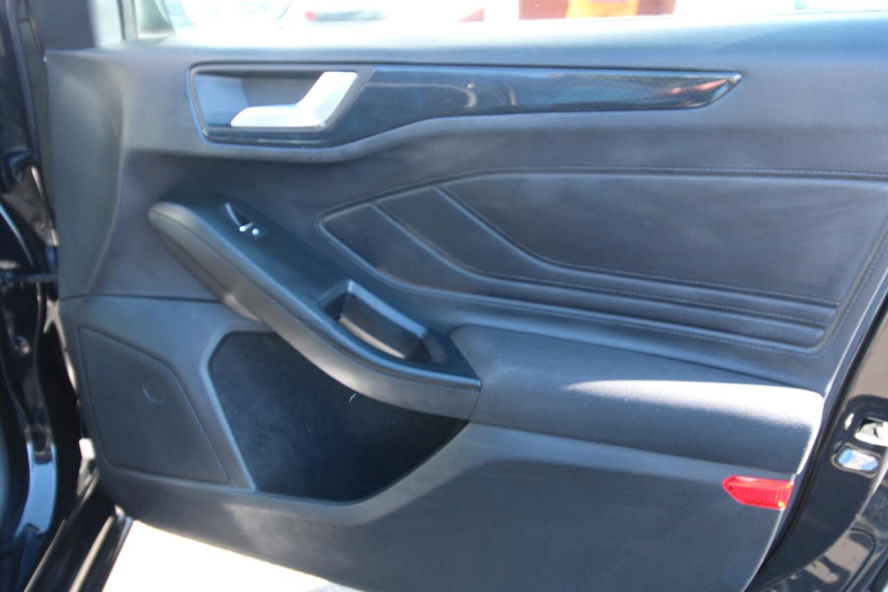 Ford Focus 1.0 EcoBoost 125 CV ST LINE