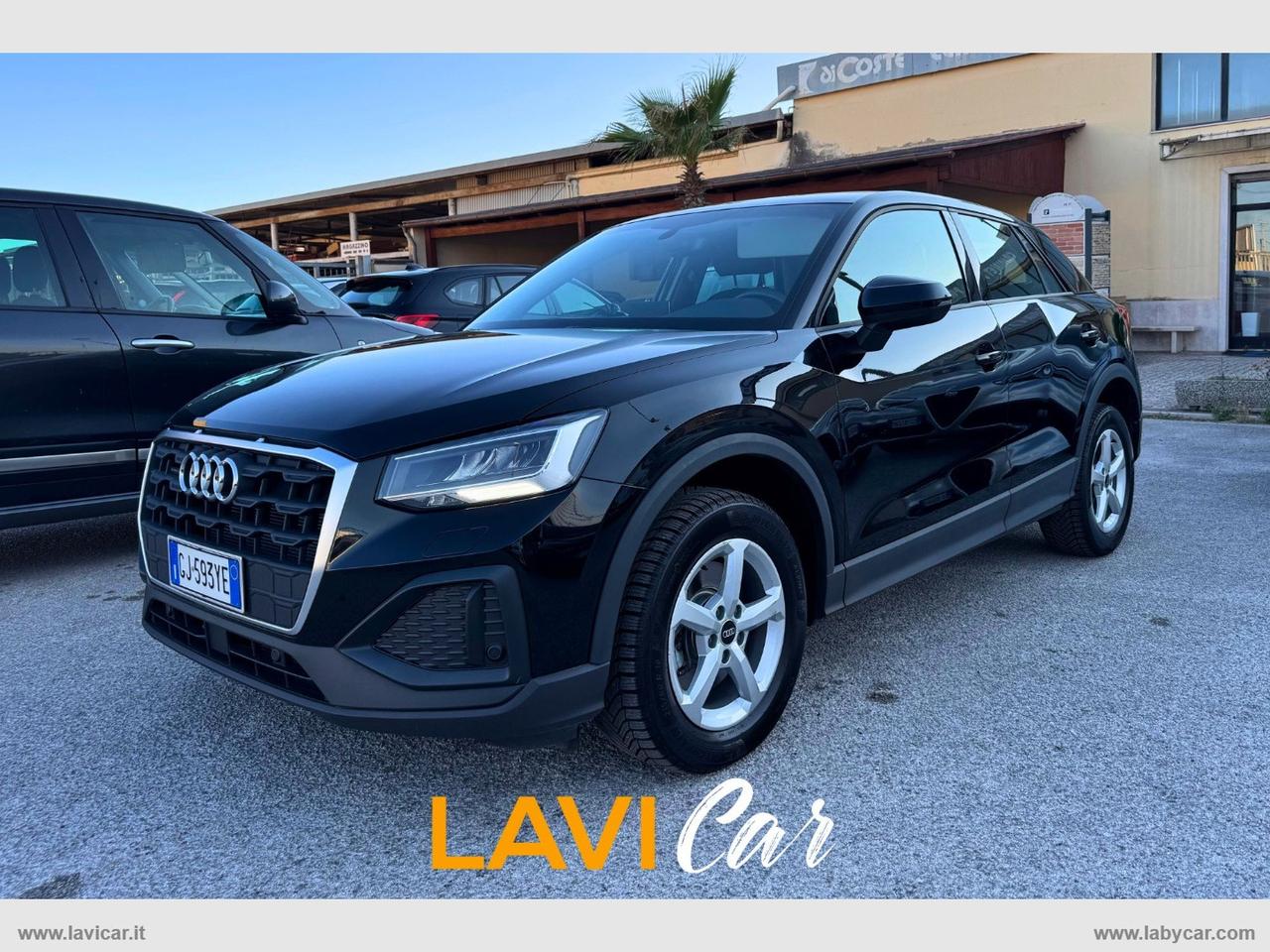AUDI Q2 35 TDI quattro S tr. Identity Black