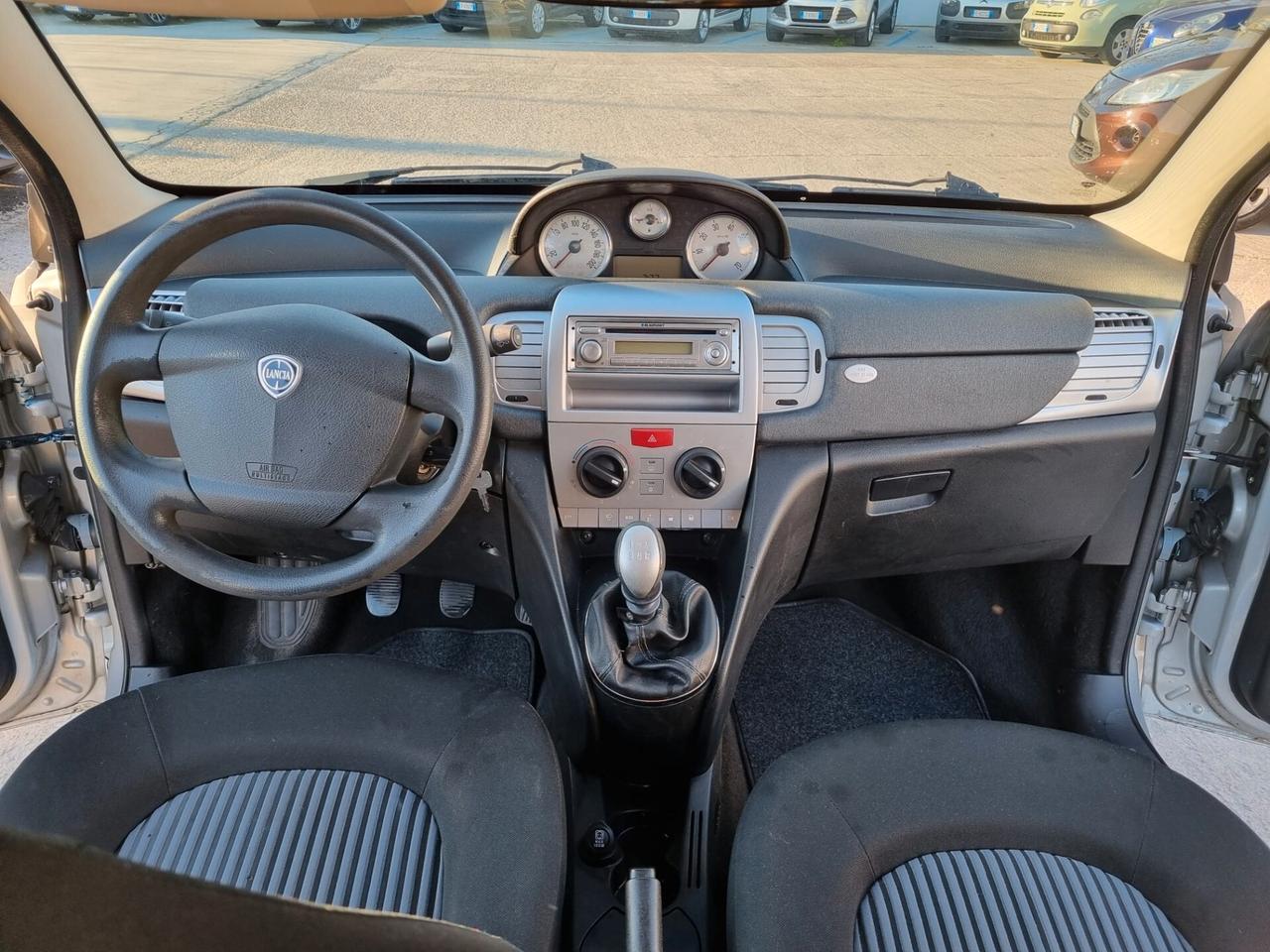 Lancia Ypsilon 1.2 Argento