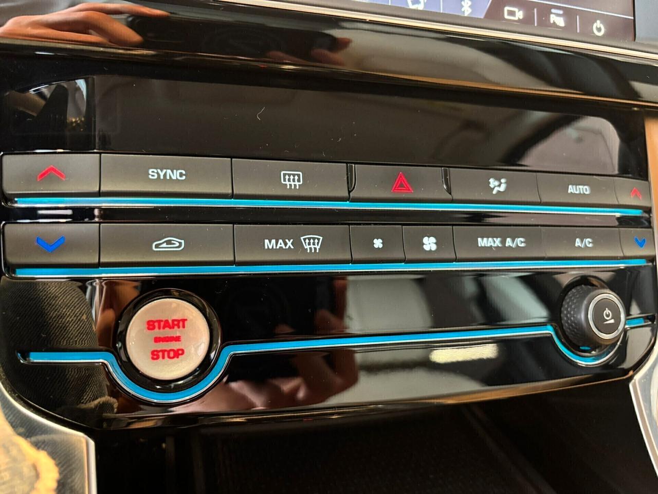 Jaguar XE PRESTIGE 2.0 200 CV aut. 51000 KM.