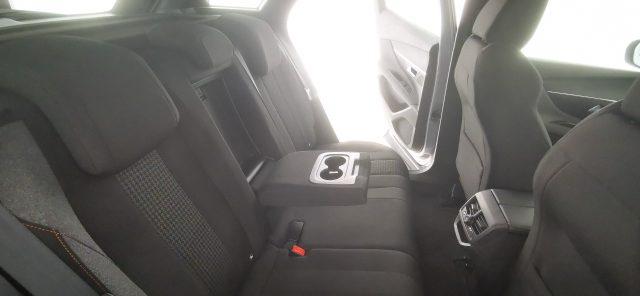PEUGEOT 3008 BlueHDi 130 S&S Active Business