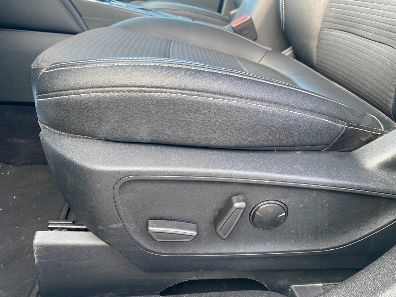 FORD Kuga 2.0 Ecoblue 2wd 120cv Autom. TITANIUM