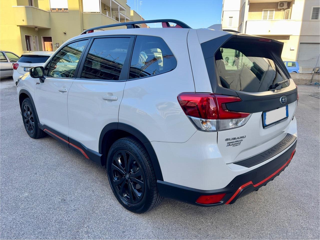 Subaru Forester 2.0 e-Boxer MHEV CVT Lineartronic 4dventure