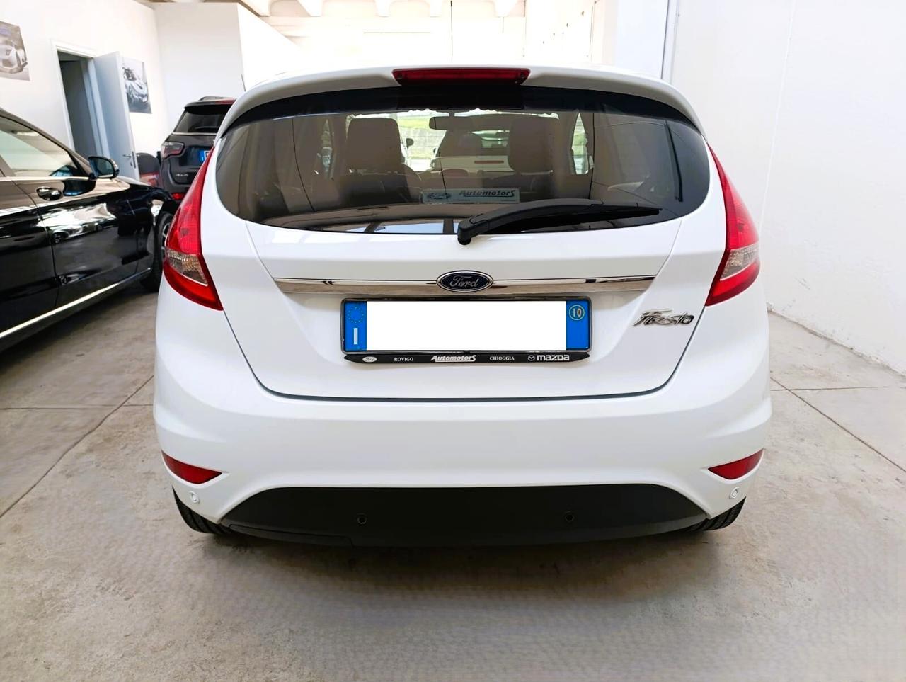 Ford Fiesta 1.4 5 porte Bz.- GPL Titanium - Uniproprietario