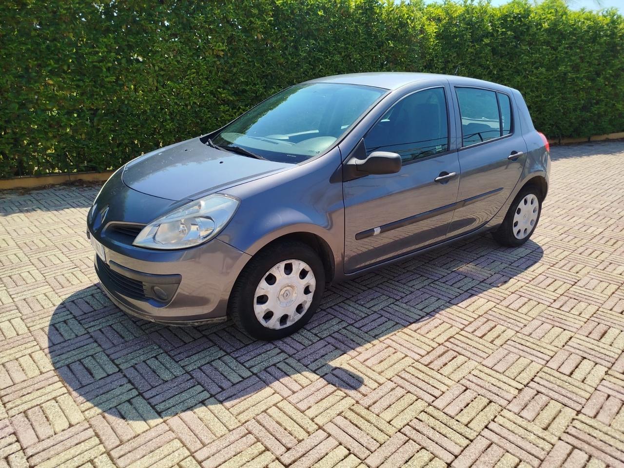 Renault Clio 1.2 16V 5 porte Dynamique