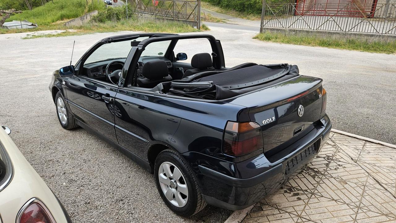 Volkswagen Golf Cabrio 2.0 i Trendline