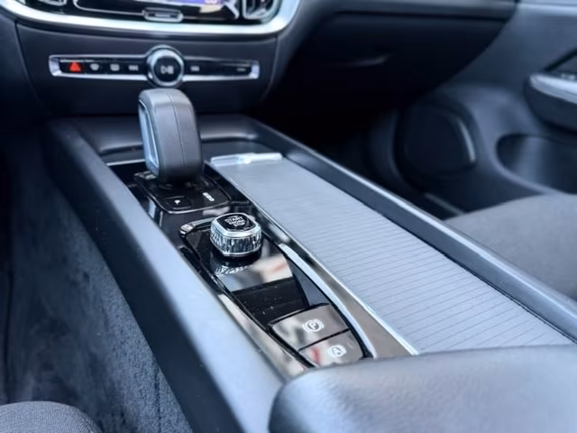 VOLVO V60 Cross Country B4 (d) AWD 197CV TETTO ARIBILE/R20