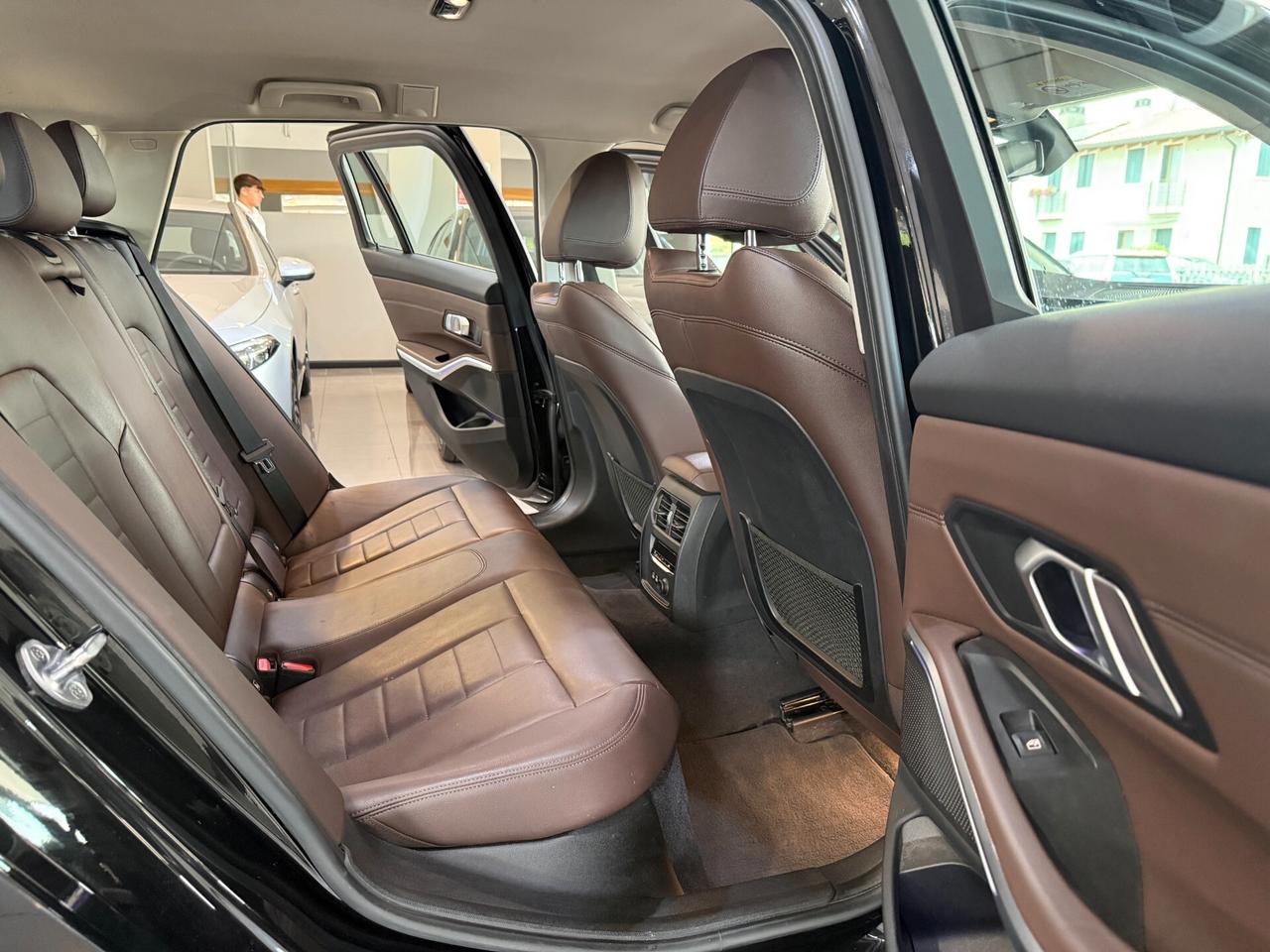 Bmw 320 320d Touring Luxury auto FULL!!