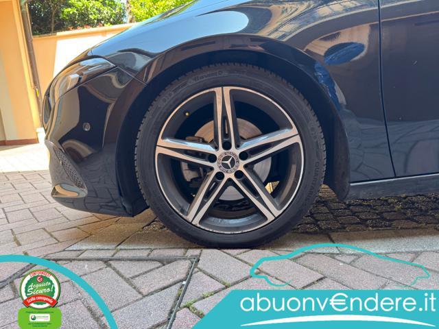 MERCEDES-BENZ A 200 d Automatic Premium