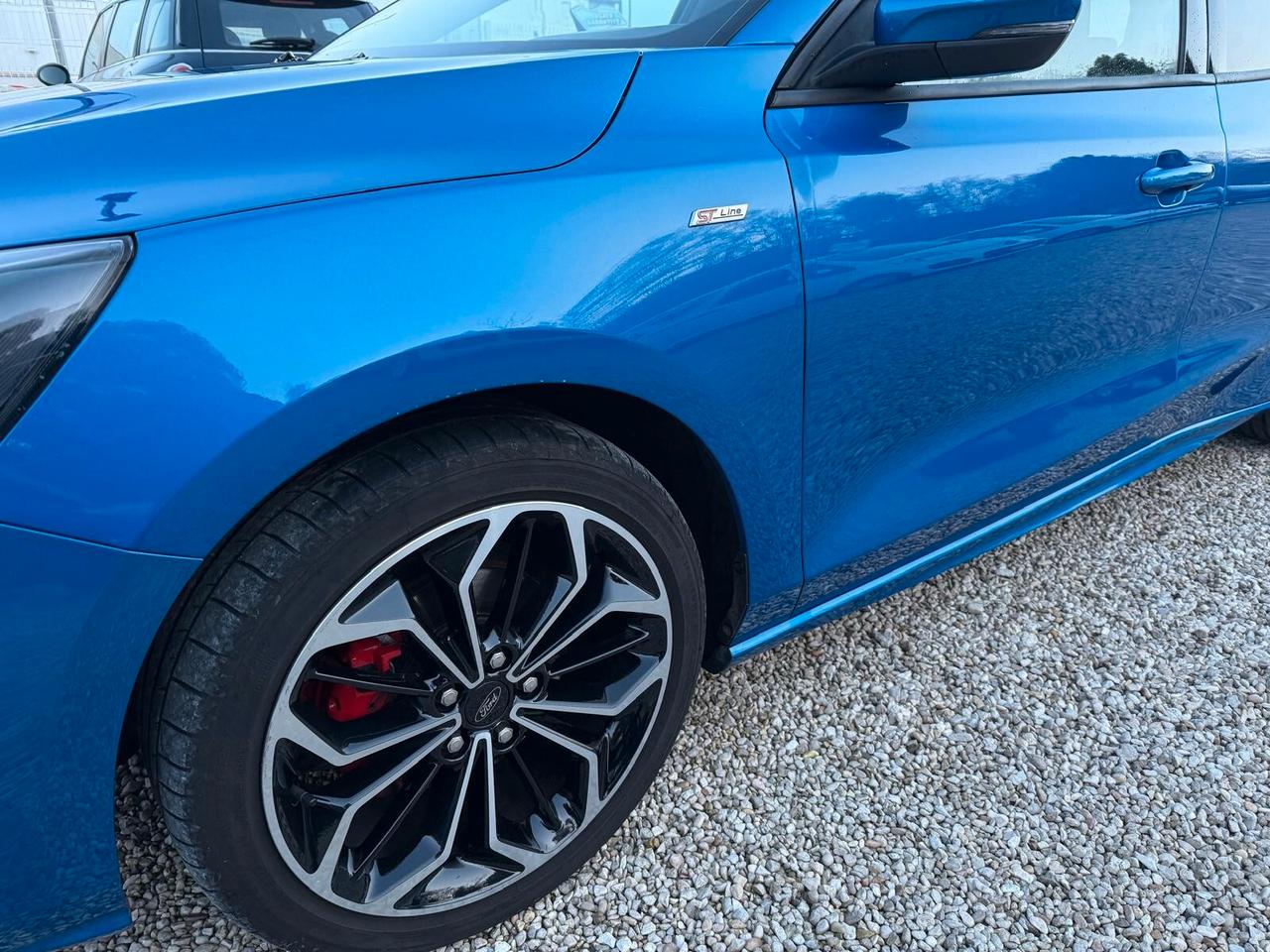 Ford Focus 1.0 EcoBoost Hybrid 125 CV 5p. ST-Line