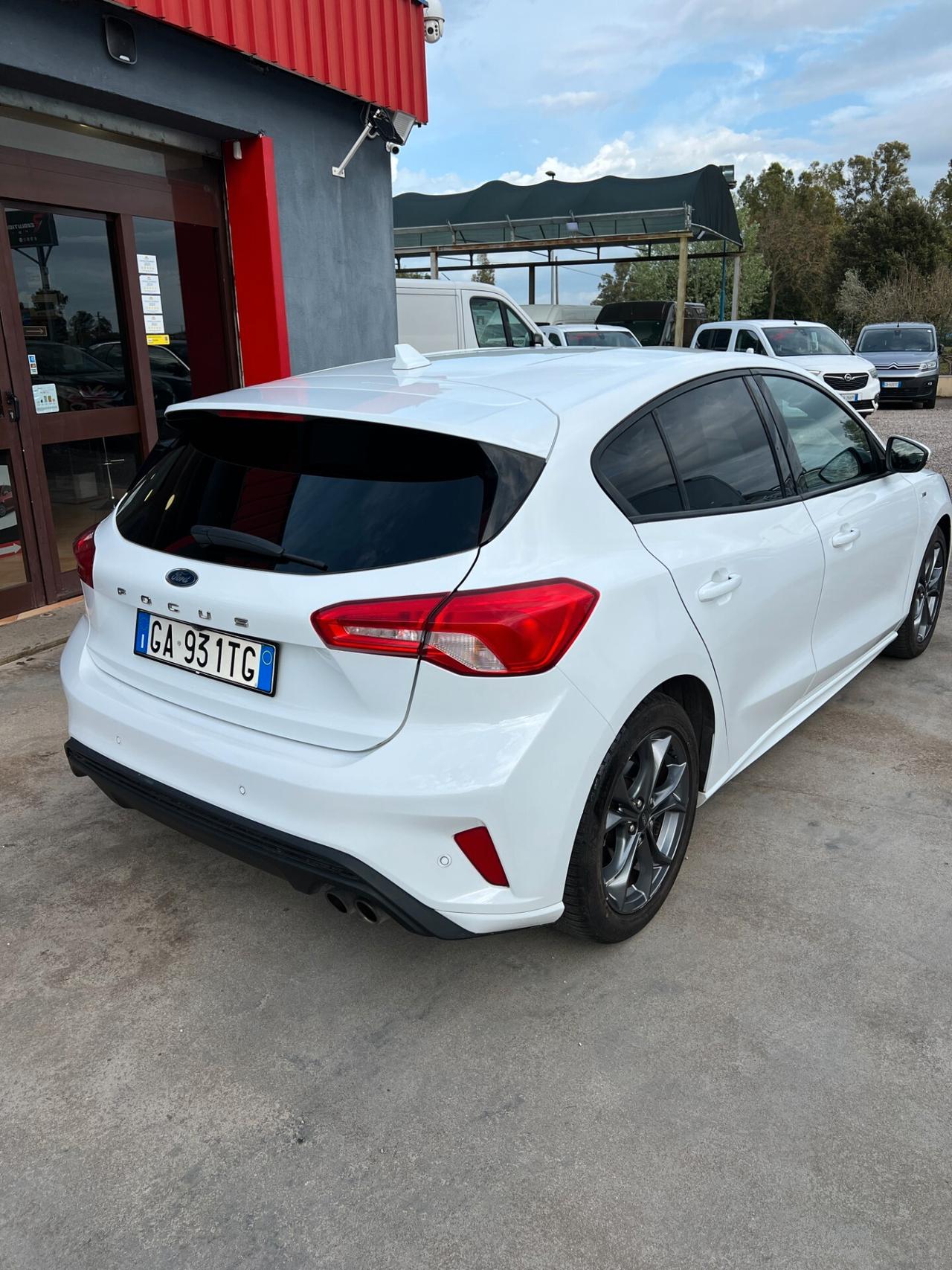 Ford Focus 1.0 EcoBoost ST-LINE
