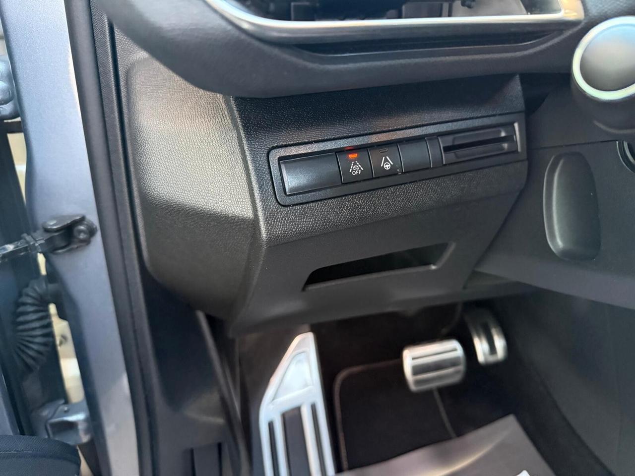 PEUGEOT 3008 GT-LINE 1.5 EAT8 130CV TETTO PELLE NAVI ANNO 2022