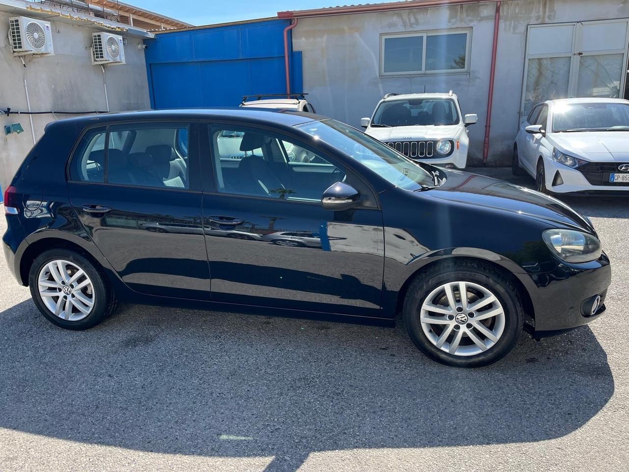 Volkswagen golf 5p-1.6 gpl - high Line-2010