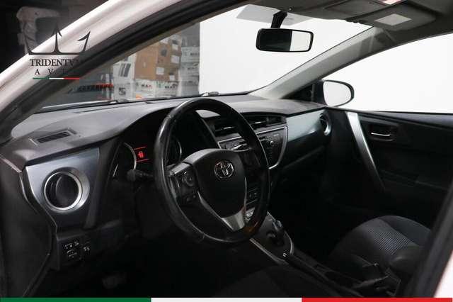 Toyota Auris Touring Sport 1.8 hybrid Lounge