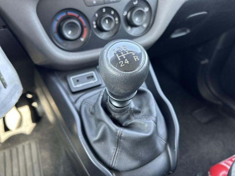 FIAT Doblò 1.4 95cv Lounge NAVI + 5 POSTI VETTURA