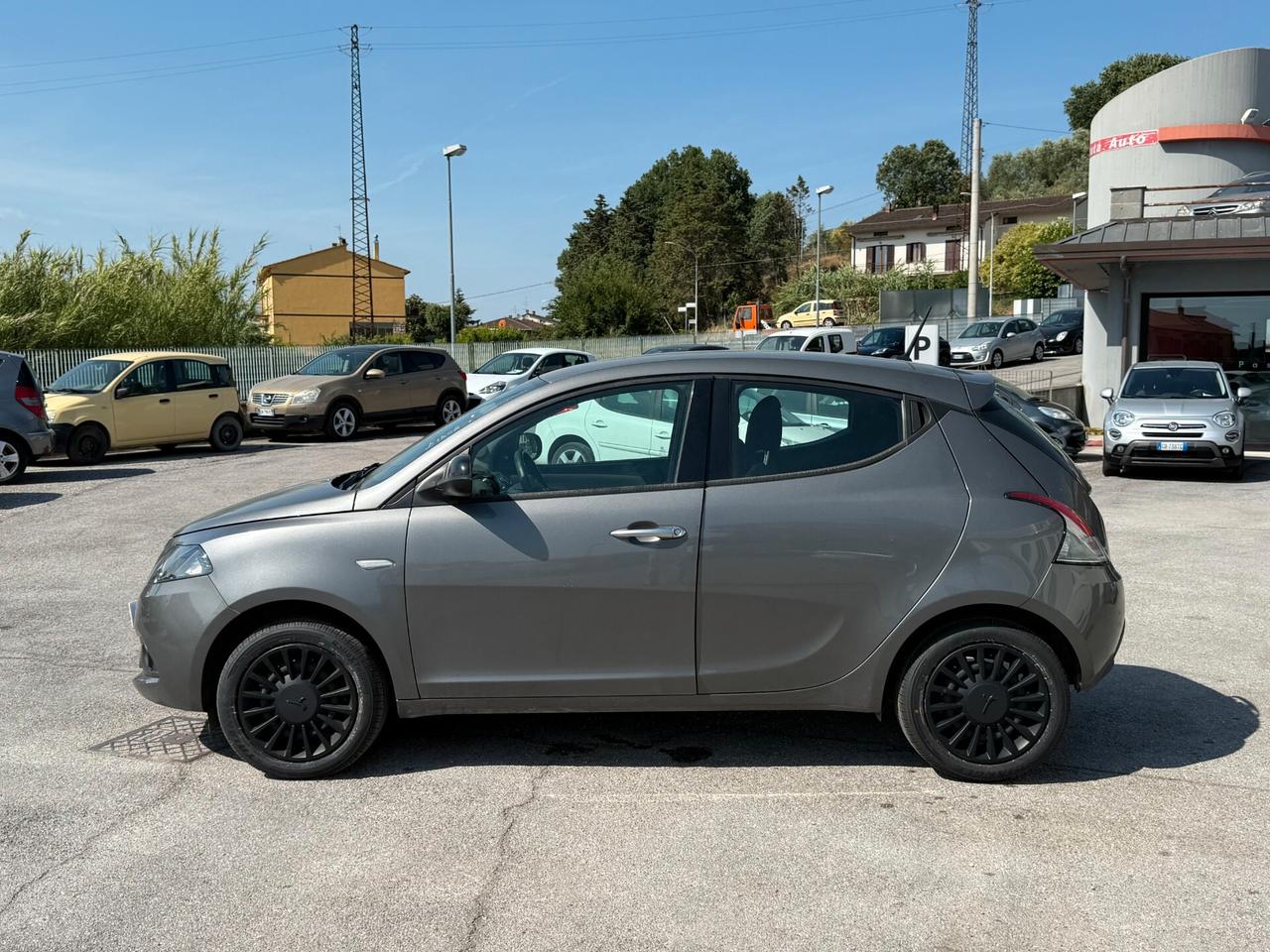 Lancia Ypsilon 1.0 FireFly 5 porte S&S Hybrid Ecochic UnYca