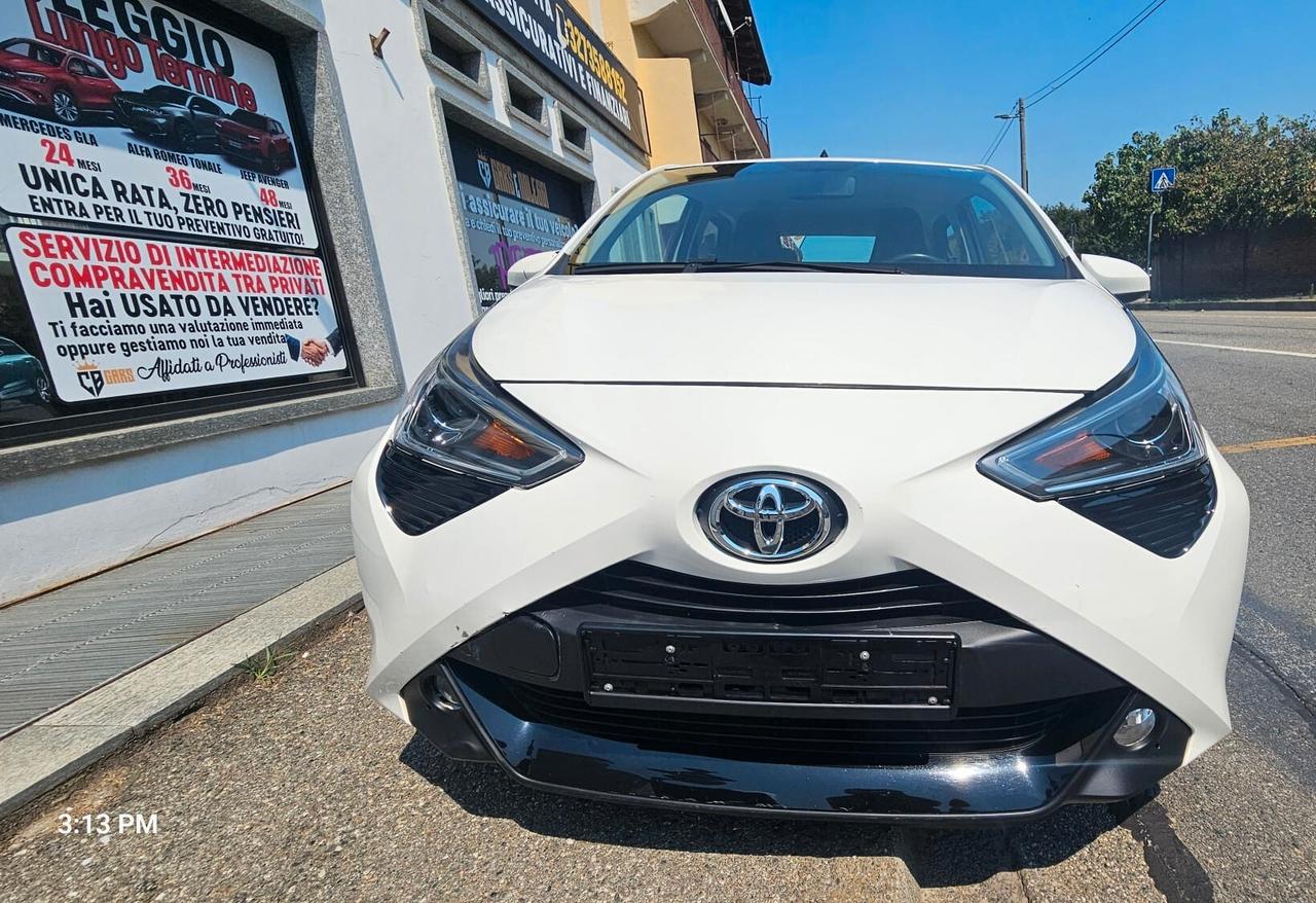 Toyota Aygo Connect 1.0 VVT-i 72CV 5 porte x-business light