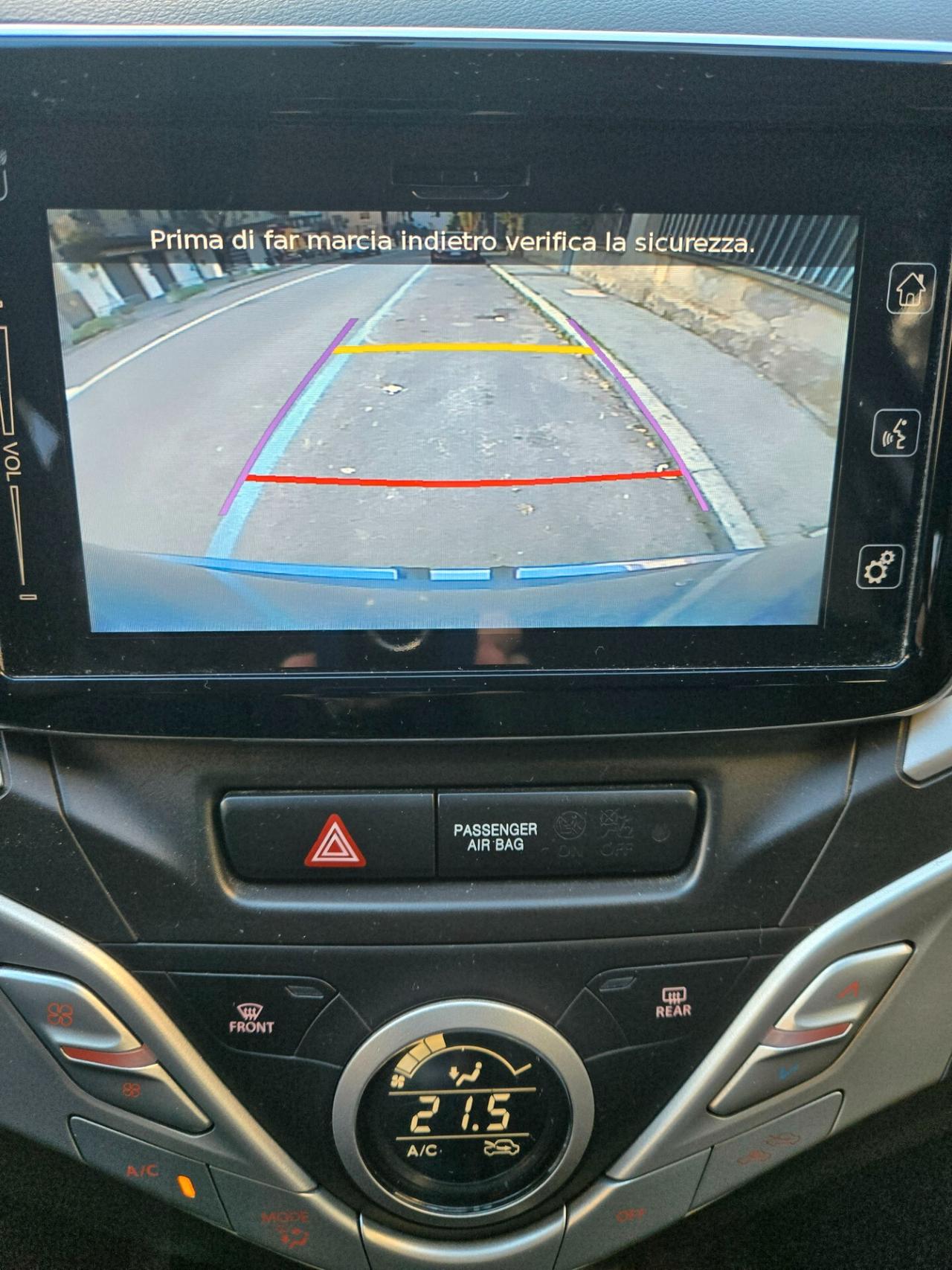 Suzuki Baleno 1.2 Hybrid B-Top