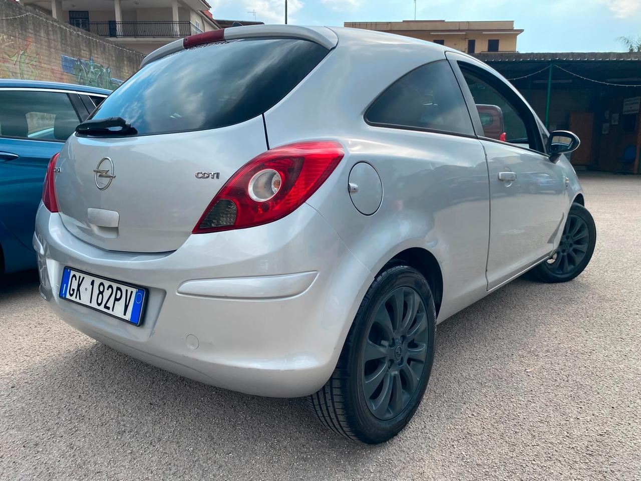 Opel Corsa 1.3 MJT FULL OPT ECONOMICA 2011
