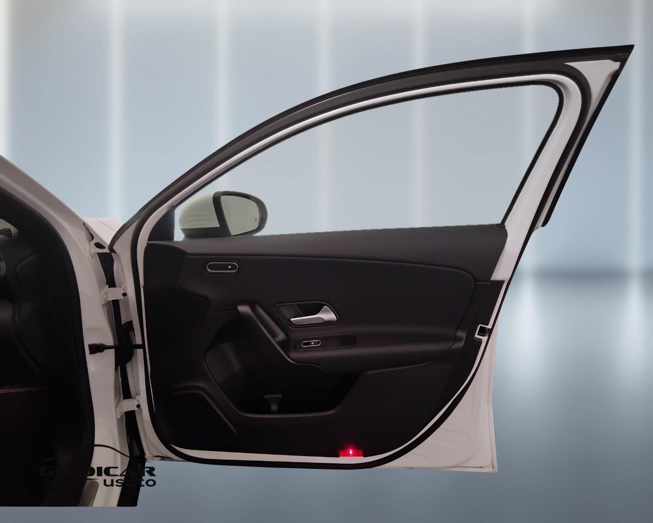 Mercedes-Benz Classe A - W177 2023 - A 180 d Advanced auto
