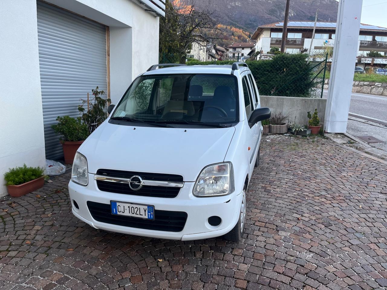 Opel Agila 1.0 12V Club